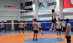 Şanlıurfa Büyükşehir Genç Erkekler Voleybol Takımı, Çeyrek Finallere Hazırlanıyor