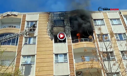 Şanlıurfa'da Apartmanda Korkutan Yangın: 2 Daire Alevlere Teslim Oldu