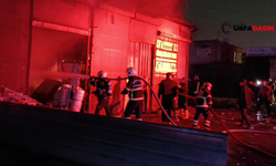 Şanlıurfa'da Hurdacı Dükkanında Kokutan Yangın