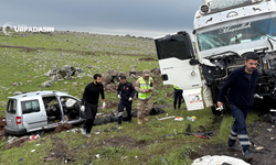 Şanlıurfa Siverek’te TIR İle Hafif Ticari Araç Çarpıştı: 2 Ölü, 1 Yaralı