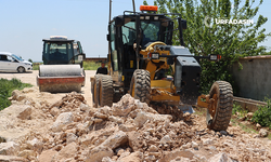 Harran Kırsalında Bozulan 7 Kilometrelik Yol Yeniliyor
