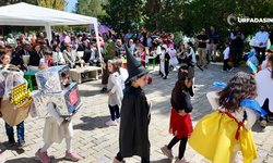 Akçakale’de Miniklere Kitap Şenliği Düzenlendi