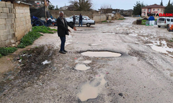 Şanlıurfa Akçakale'de Köy Yolları Deli Eder İnsanı