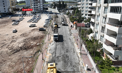 Şanlıurfa'da Yenilenen Cadde, Trafiğe Kapatıldı
