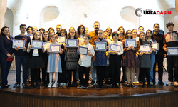 Şanlıurfa'da Minik ve Genç Piyanistler Sahnede Göz Doldurdu