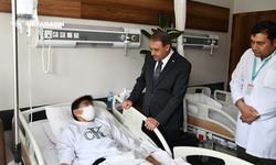 Şanlıurfa Valisi Şıldak, Okul Saldırısı Yaralılarını Ziyaret Etti