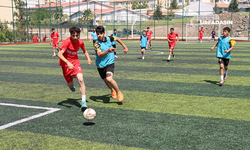 Şanlıurfa'da Okullararası Futbol Turnuvasında Mücadele Başladı