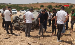 Şanlıurfa Suruç Ölüm Yolunda Otomobil Takla Attı: Yaralılar Var