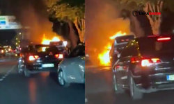 Şanlıurfa'da Gece Vakti Otomobil Yandı