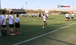 Şanlıurfa'da Aynı Anda Binlerce Çocuk Futbol Eğitimi Alıyor