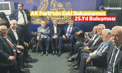 AK Parti’nin 25. Yıl Buluşmasında “Atom Karınca” Mehmet Akyürek Eskimeyen Dostlarıyla