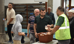 Siverek'te Dün Gece Mevlit Kandili Dolayısıyla Camilerde İkram Yapıldı