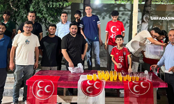 MHP Akçakale Teşkilatı’ndan Mevlid Kandili’nde Tatlı İkramı