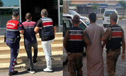 Şanlıurfa'da Hapis Cezası Bulunan 2 Firari, Jandarma Operasyonuyla Yakalandı