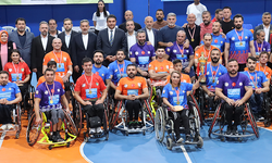 Şanlıurfa'daki Basketbol Turnuvası Sona Erdi: 4 Takıma Kupa Verildi