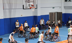 Süper Lig Ekiplerinin Yer Aldığı Basketbol Turnuvası Şanlıurfa'da Başladı