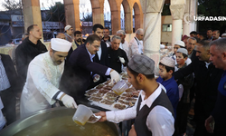Şanlıurfa'da Sabah Namazından Sonra 5 Bin Kişiye Tirit İkramı Yapıldı
