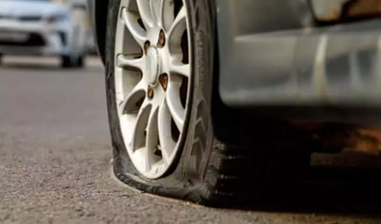 Seyir Halindeyken Lastiğiniz Patlarsa Sakın Frene Basmayın!