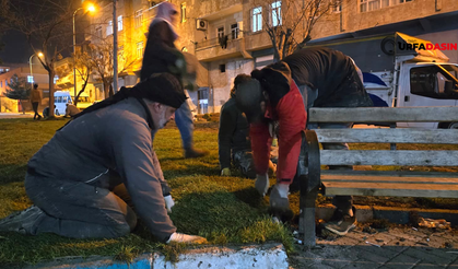 Şanlıurfa Eyyübiye Parklarında Gece Mesaisi