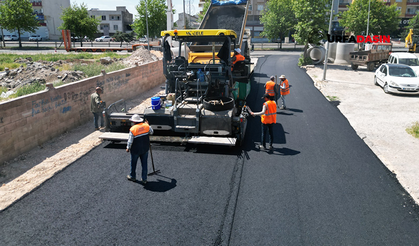 Viranşehir’deki Cadde Tamamen Asfaltlandı
