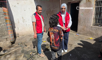 Şanlıurfa Vakıflar Bölge Müdürlüğünden Annesiyle Hurda Toplayan Ayşe'ye Destek Eli