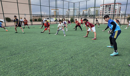 Karaköprü’deki Tesislerde Çocuklar Sporla Kendilerini Geliştiriyor
