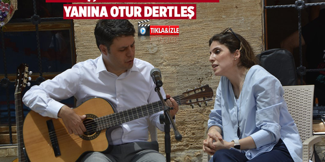 Viranşehir Kaymakamı Gitar Çaldı, Eşiyle Düet Yaptı
