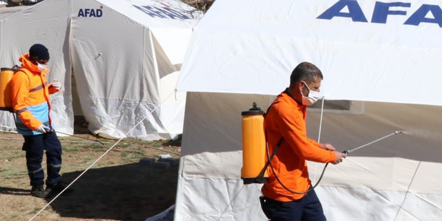 Şanlıurfa’da, Depremzedelerin Çadırlarında Salgınla Mücadele Çalışması