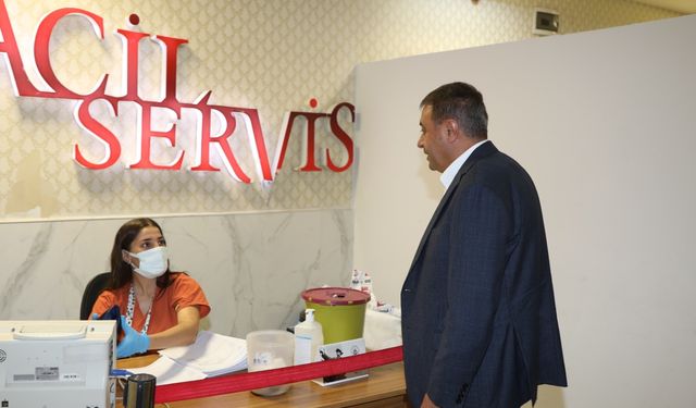 Vali Şıldak Eyyübiye'deki Hastanenin Acil Servisini Denetledi