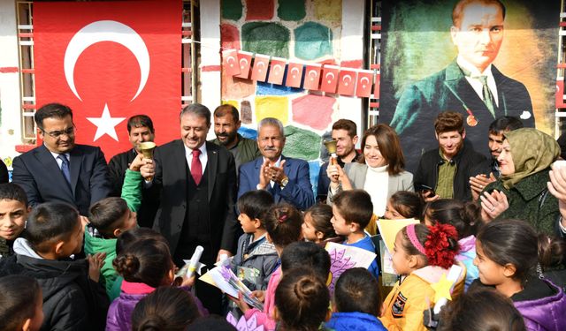 Öğrenci Sayısyla 50 İlin Nüfusunu Geride Bırakan Şanlıurfa'da İlk Zil Çaldı