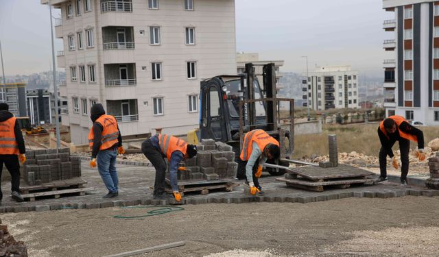 Başkan Baydilli İle Karaköprü’de Yol Seferberliği Sürüyor