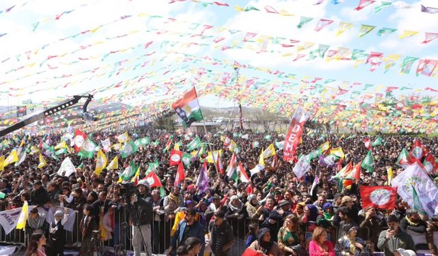 Şanlıurfa'da Nevruz Kutlamaları Eğlenceli Başladı Gergin Bitti