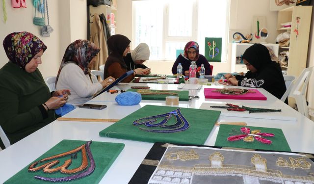 Haliliye’de Kadınlar Hem Meslek Öğren Hem de Aile Ekonomilerine Katkı Sağlıyor