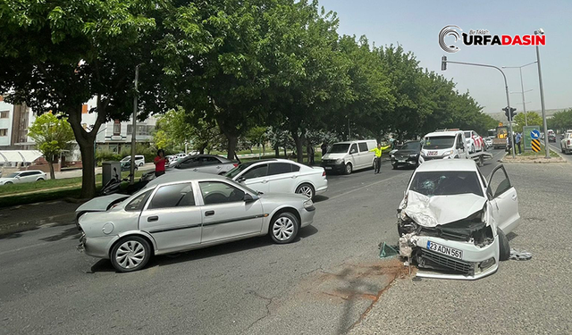 Şanlıurfa'da 5 Aracın Karıştığı Zincirleme Kaza: Çok Sayıda Yaralı Var