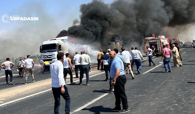 Şanlıurfa'da Saman Yüklü Tırda Yangın !