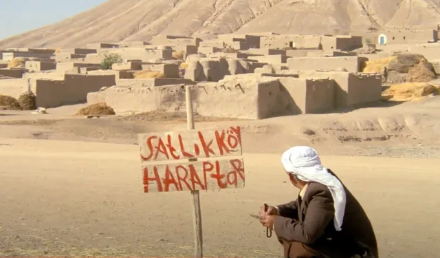 Züğürt Ağa'nın Satılık Köyü "Haraptar" Bakın Şimdi Ne Halde