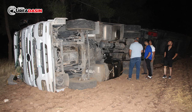 Ceylanpınar'da Kablo Yüklü Tır Devrildi: 1 Yaralı