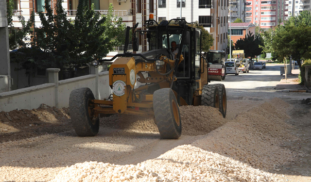 Karaköprü’de Güllübağ ve Çamlıyaylaya Yeni Yollar Kazandırılıyor