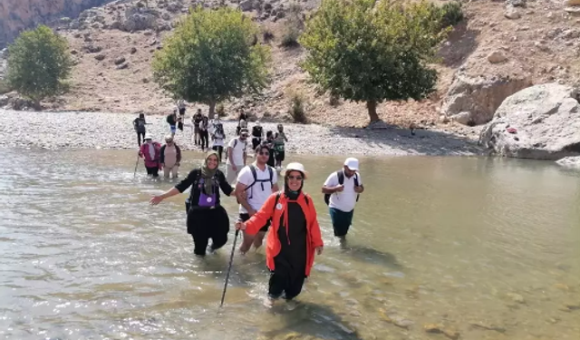 Urfa'dan Sason'a Gittiler Zore Kanyonu'nda Safari Yaptılar