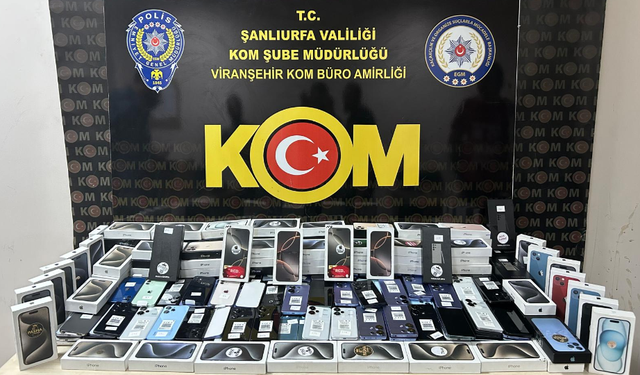 Viranşehir'de Gümrük Kaçağı 350 Cep Telefonu Ele Geçirildi