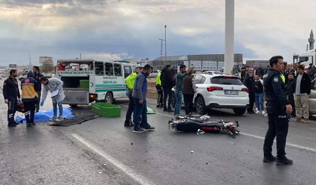 Suriyeli Motosiklet Sürücü Tırla Çarpıştı Hayatını Kaybetti