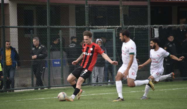 Siverek  Belediyespor, Viranşehir Eğitim Gücü'nü 3-0 Yendi