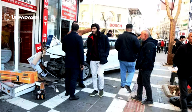 Siverek'te Trafik Kazası: Baba ve Oğlu Yaralandı