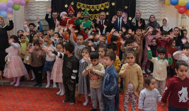 Karaköprü’de Çocuklar Ramazan Coşkusunu Doyasıya Yaşıyor
