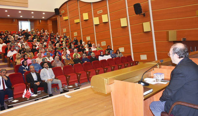 Harran Üniversitesi’nde “Medeniyet Tasavvuru ve Öncü Kuşak” Konferansı Düzenlendi