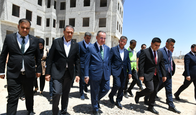 AK Parti'nin Şanlıurfa Kaptanı ve Abisi Bekir Bozdağ Suruç'ta