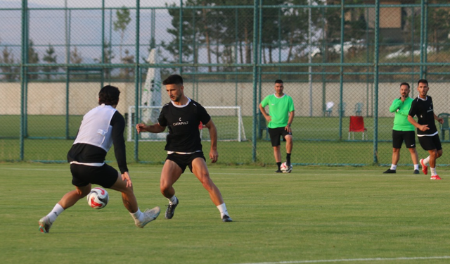 Şanlıurfaspor'un İkinci Etap Kampı Erzurum'da Başladı