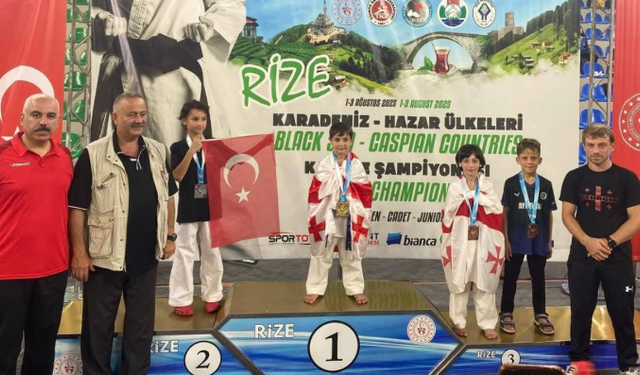 Viranşehirli Karateciler Rize’den Madalyalarla Döndü