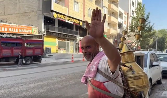 Herkese Selam Suruç Sokaklarında Meyan Şerbeti Satmaya Devam