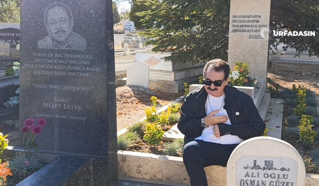 Tatlıses, Neşet Ertaş'ın Mezarını Ziyaret Edip Dua Etti